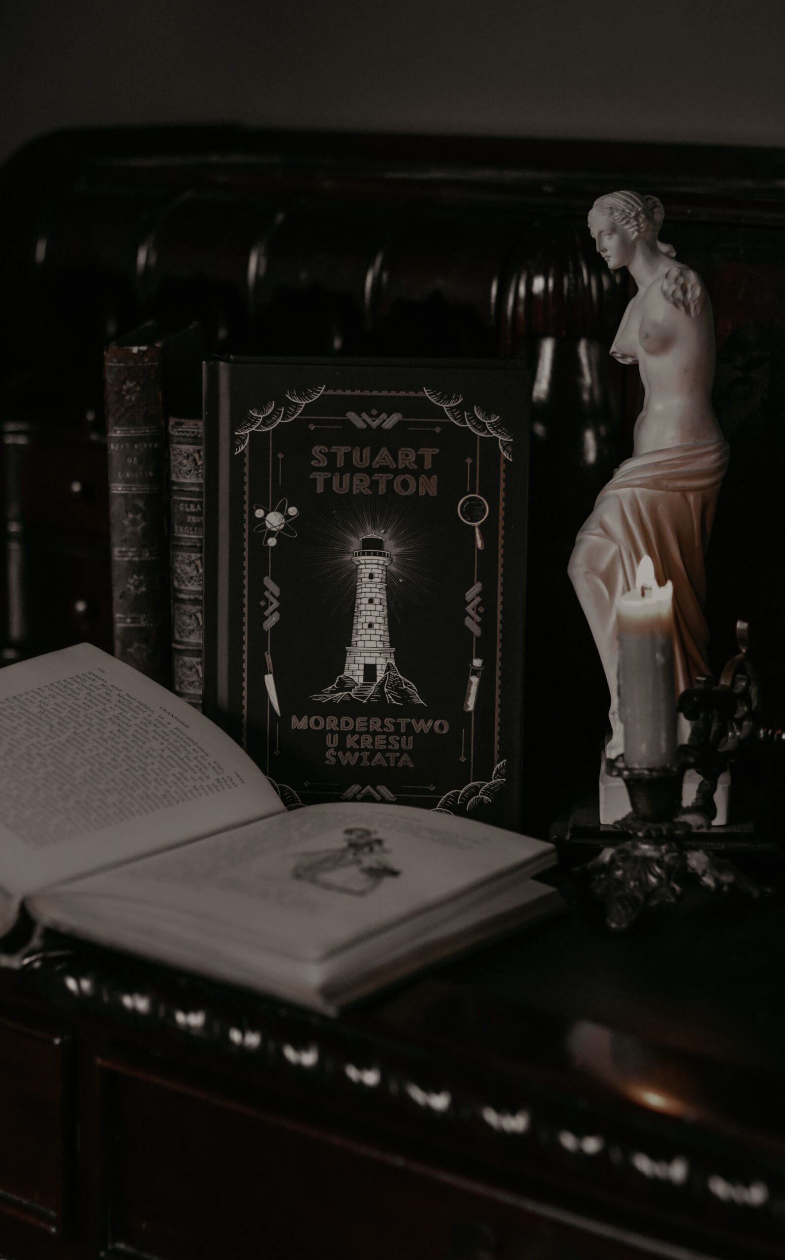  „Morderstwo u kresu świata” – Stuart Turton