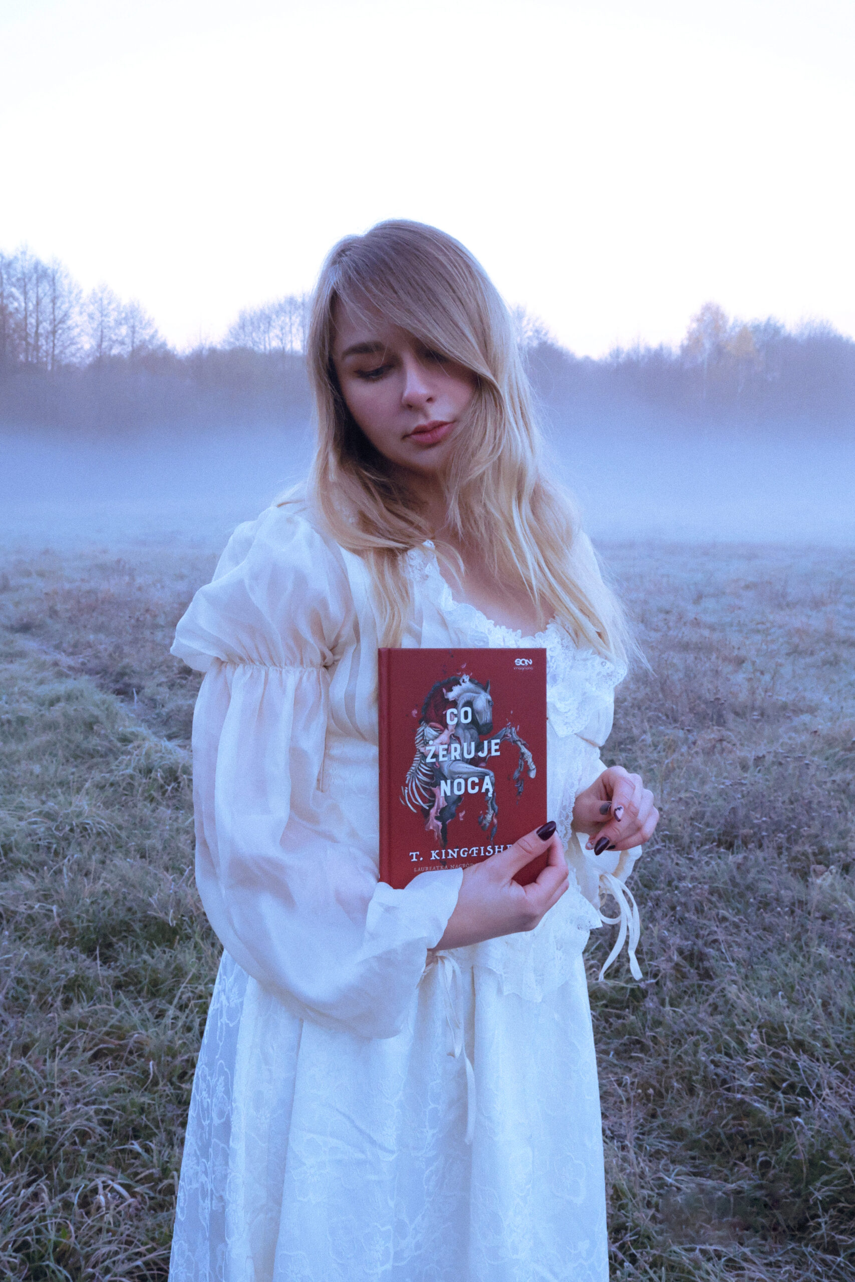 „Co Żeruje Nocą” – T. Kingfisher