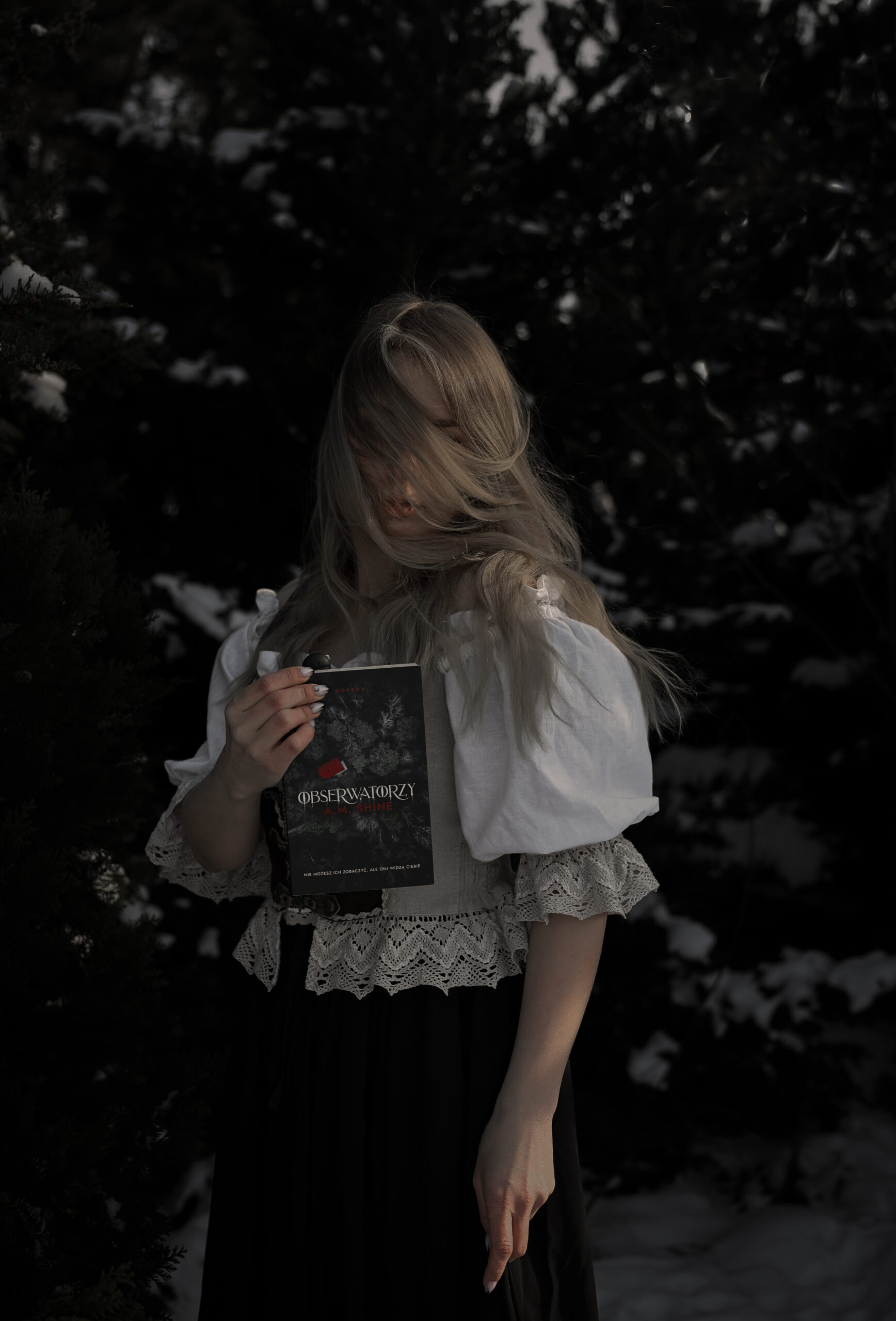 „Obserwatorzy” – A. M. Shine